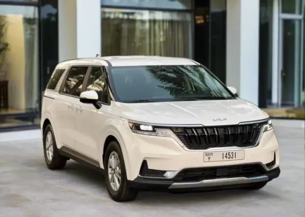 Rent Kia Carnival in Dubai